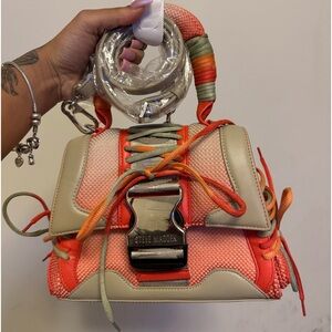 Brand new crossbody bag, missing tags but never wore or used